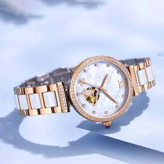 Source Factory — Montre-bracelet mécanique élégante pour femme